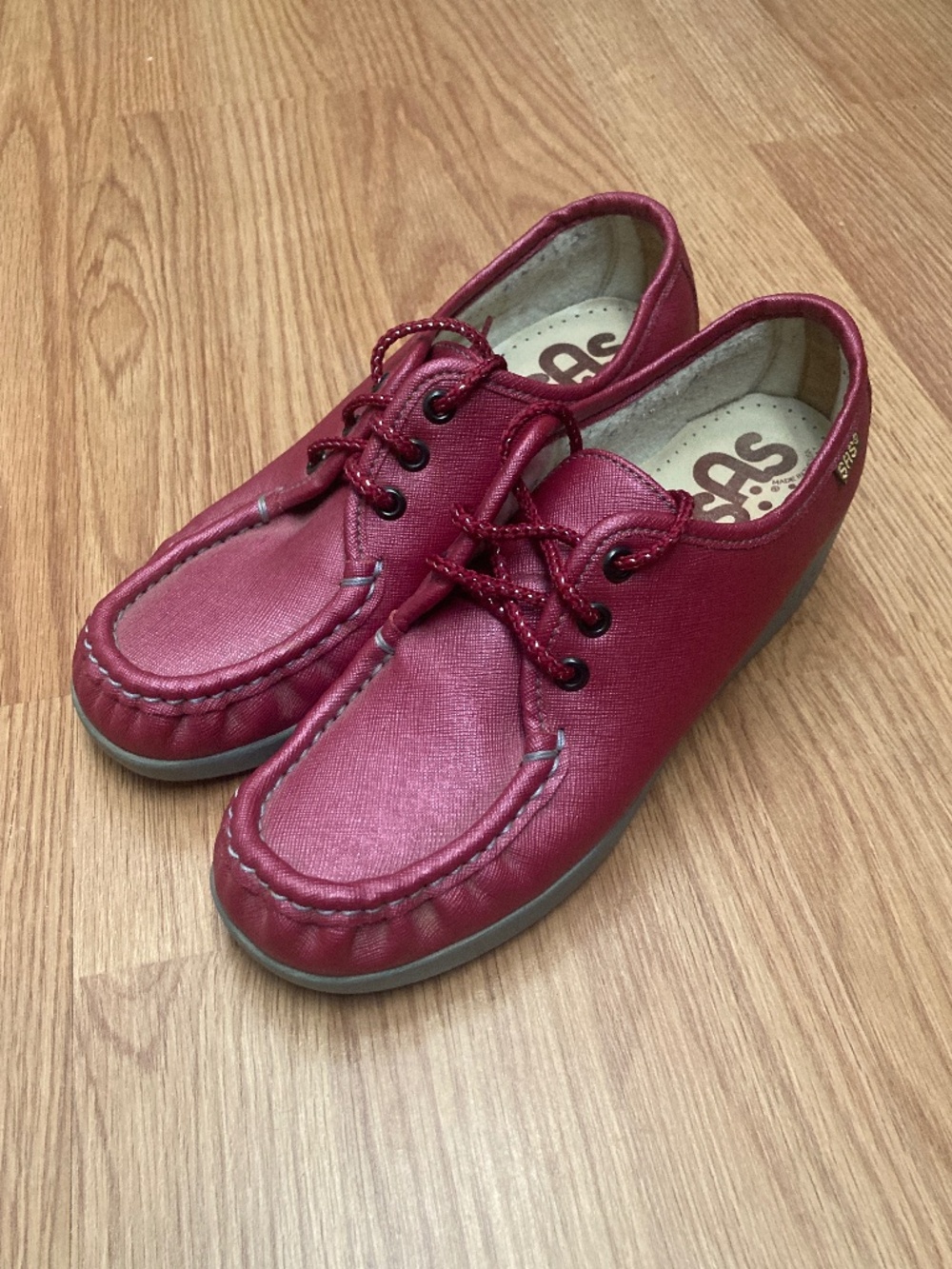 SAS Bounce Lace Up Moccasin Loafers Cranberry Red Leather Comfort Wedge 5.5 M